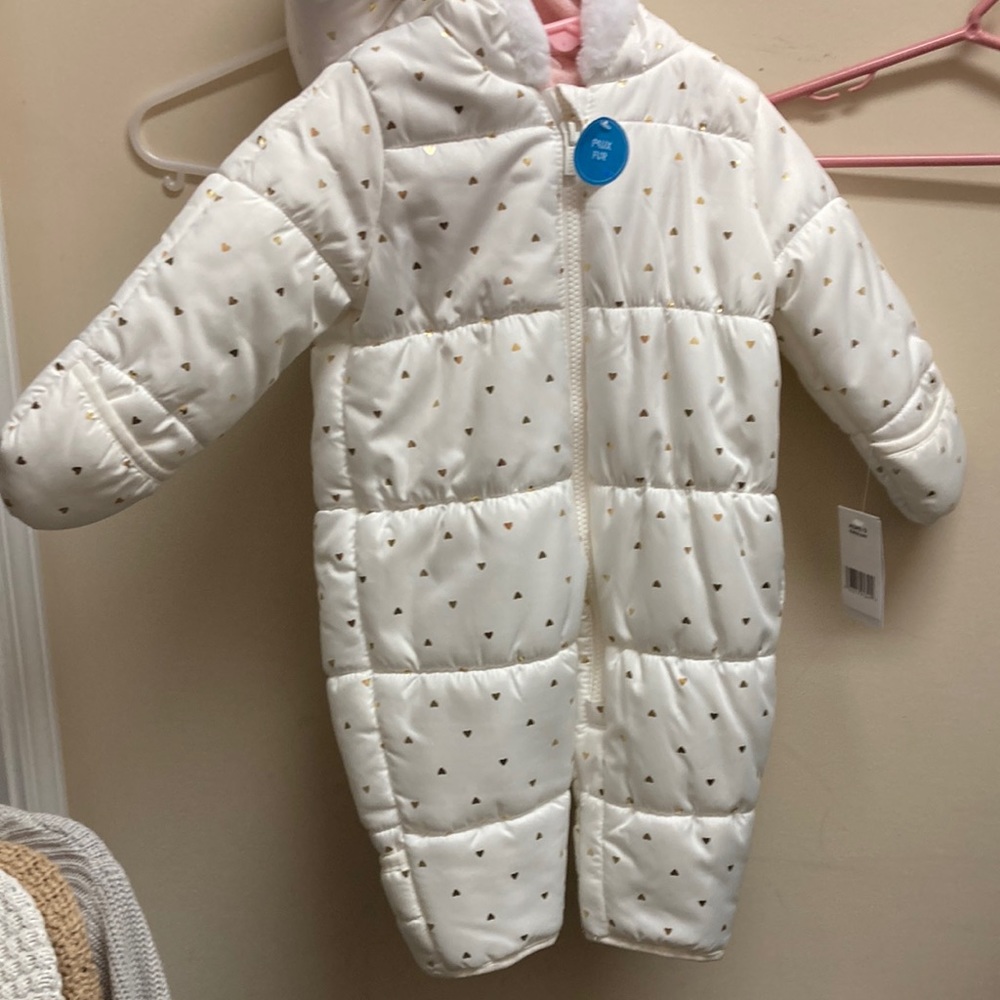 NWT Carter’s lined faux fur snowsuit. 3 to 6 months.